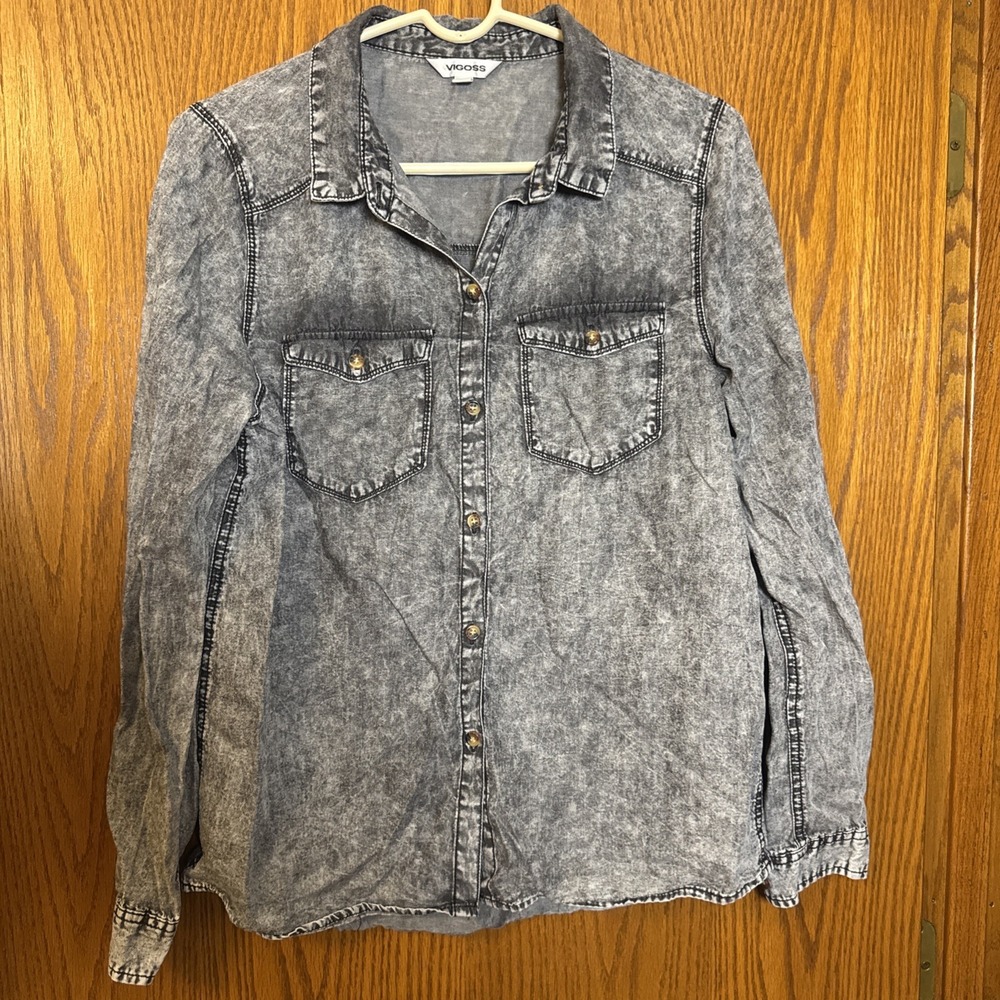 Vigoss Women's Medium Acid Wash Denim‎ Shirt Button Front Long Sleeve Casual